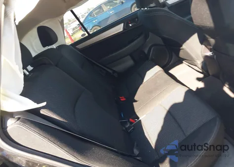 2017 Subaru Outback 2.5I Premium z USA, uszkodzony, nr VIN 4S4BSADC2H3284766